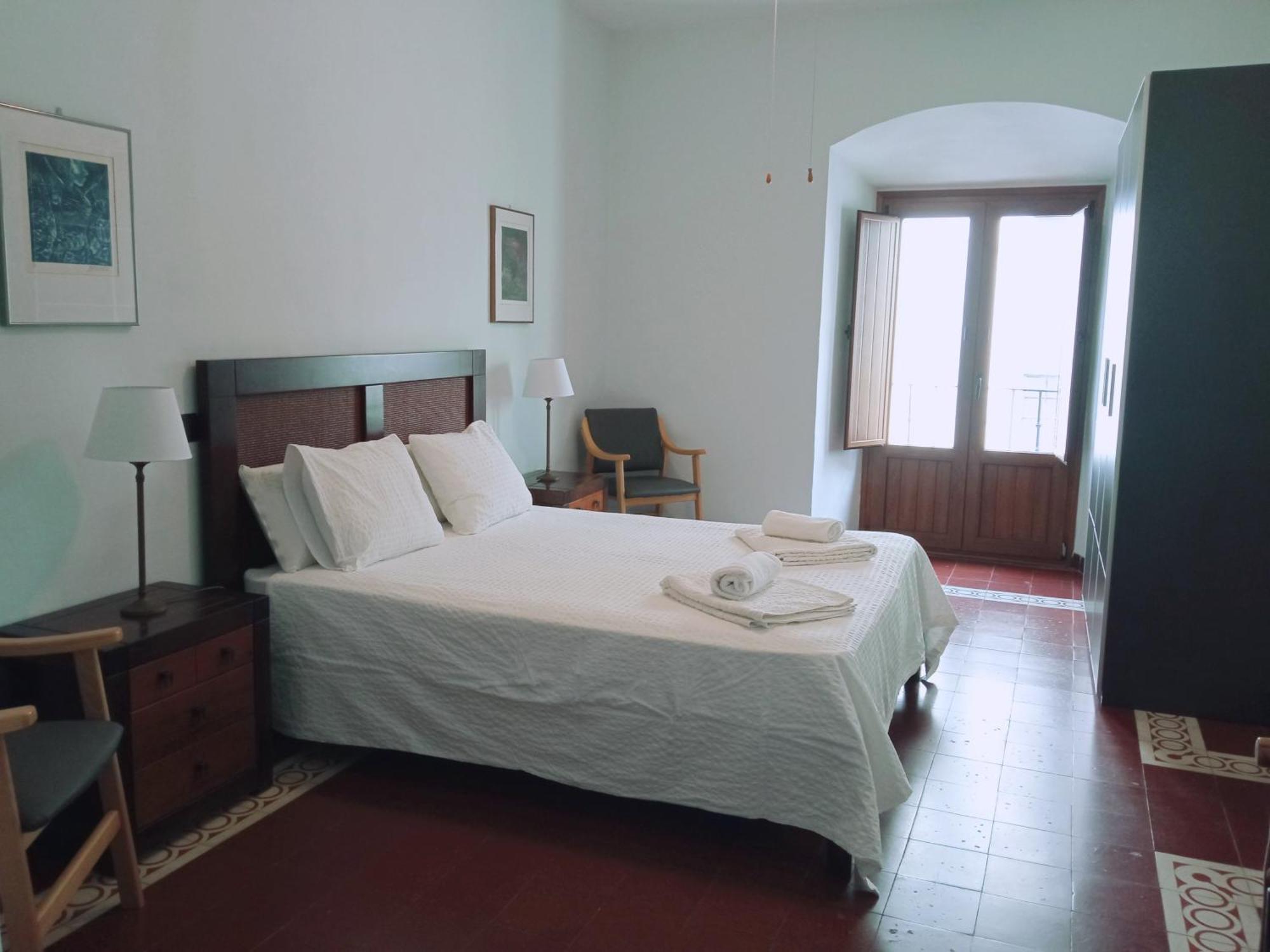 Apto La Almena 2 Junto A Plaza Mayor,2 Habitaciones,Parking Gratuito กาเซเรส ภายนอก รูปภาพ