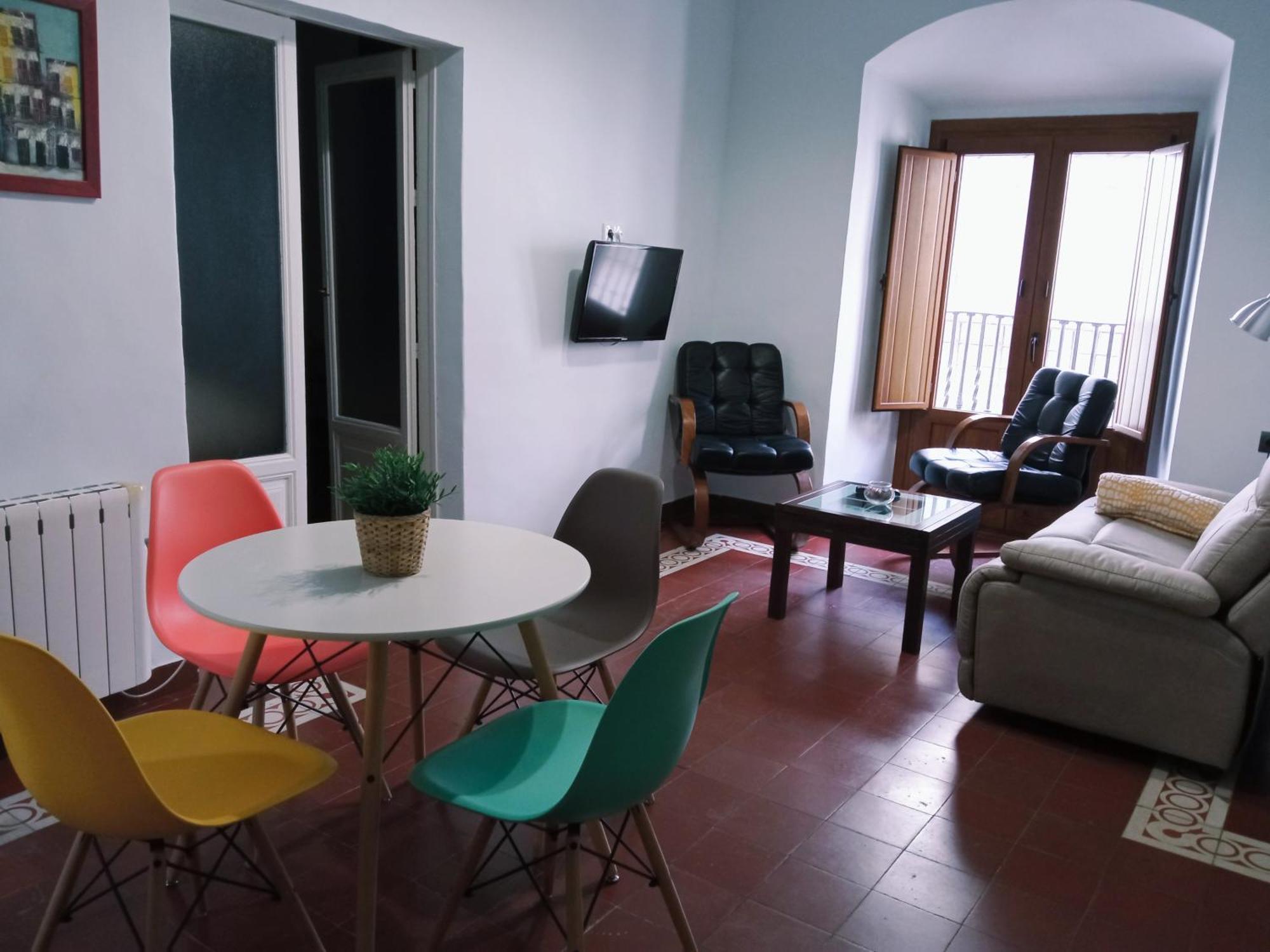 Apto La Almena 2 Junto A Plaza Mayor,2 Habitaciones,Parking Gratuito กาเซเรส ภายนอก รูปภาพ